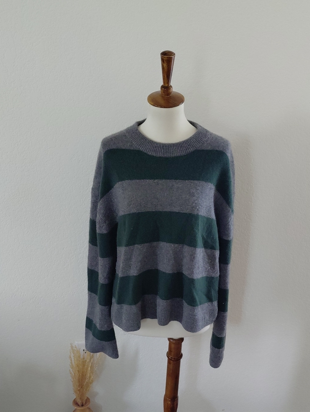 White + Warren Striped Cashmere Crewneck Sweater